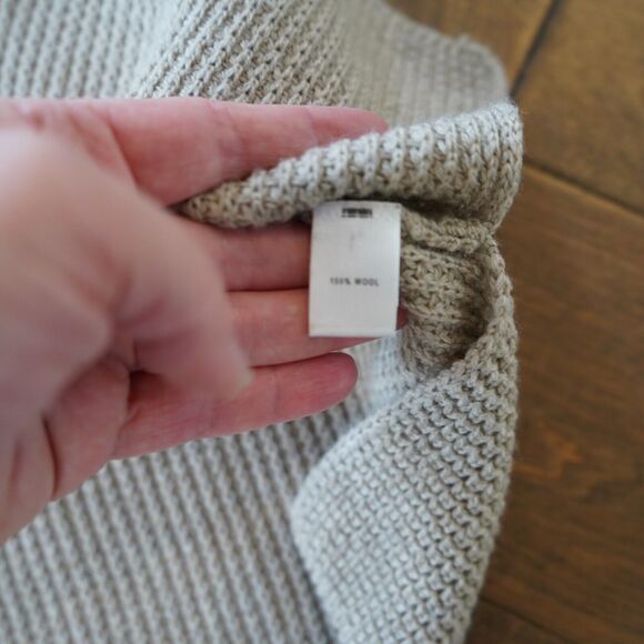 Long‎ St. John 100% Wool Sweater with Hidden Full zip SZ XL Quiet Luxury - Picture 5 of 6